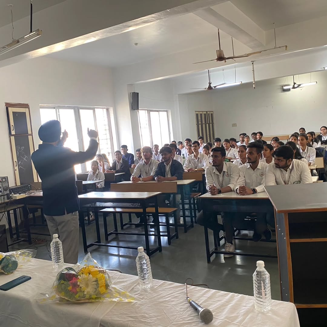 Guest Lecture (4)